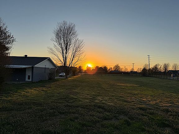 5th image of 18576 Columbine Rd