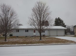 274 3rd St SW, Blooming Prairie, MN 55917