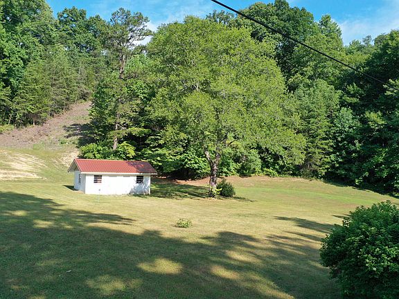 3rd image of 2945 Peacock Ln