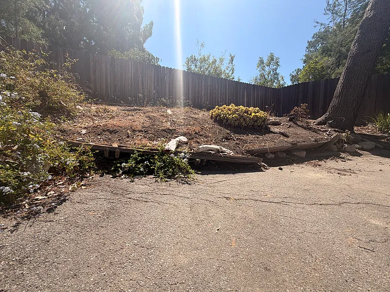 8625 Delmonico Ave — Photo 33
