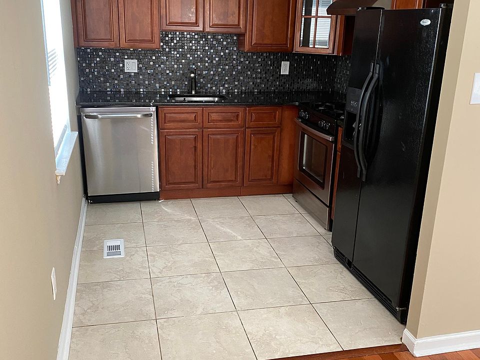 1st image of 13072 Blakeslee Dr Floor 1