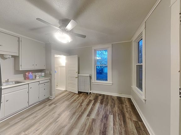 5th image of 3218 Aldrich Ave N