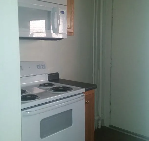 124 E Martin St — Photo 10