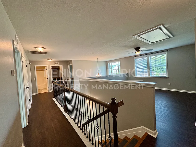 4526 Mountain Ivy Dr — Photo 17