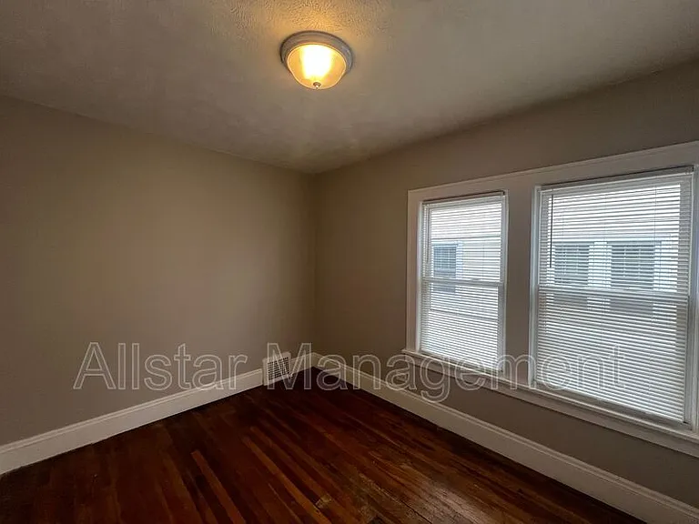 3301 Washington Blvd — Photo 17