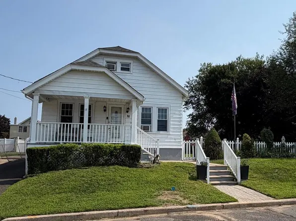 38 Oregon Ave, Hamilton, NJ 08610