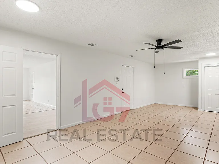 4112 Vassar Cir — Photo 5