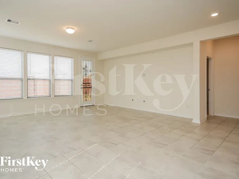 22211 Davenport Downs Ln — Photo 2