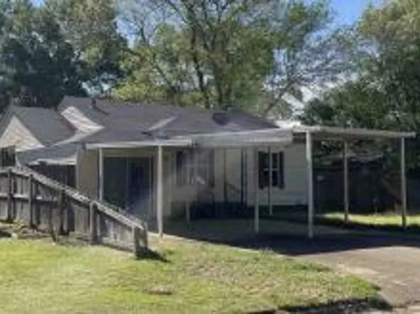 712 Macarthur Ave, Wake Village, TX 75501