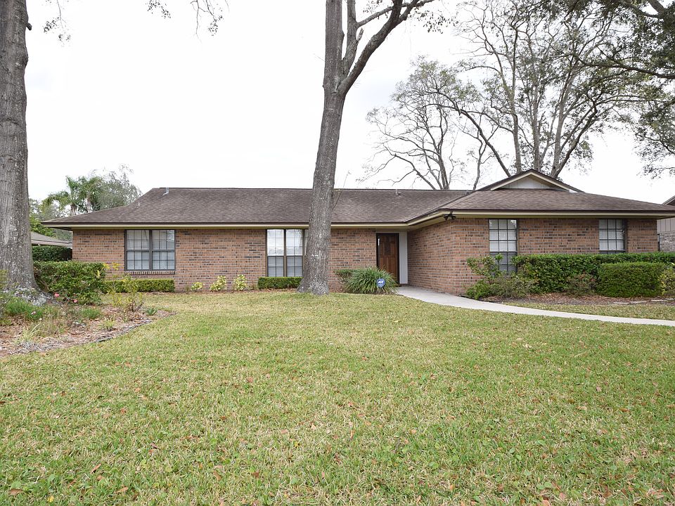 1st image of 8213 Hidden Lake Dr N