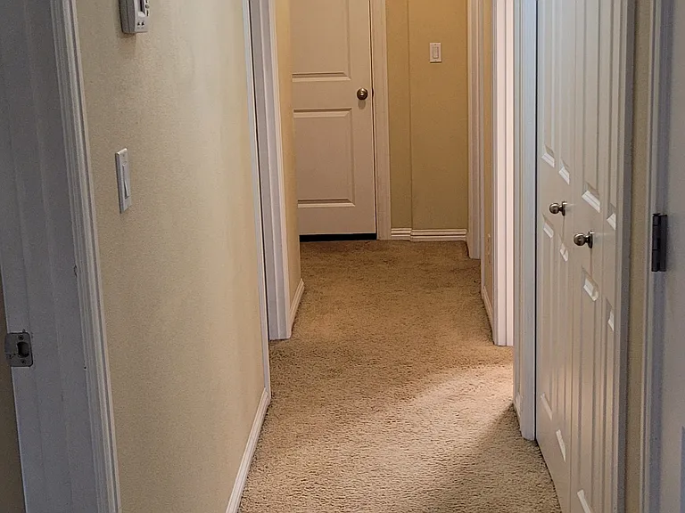 539 SE Oak Grove Ave — Photo 9