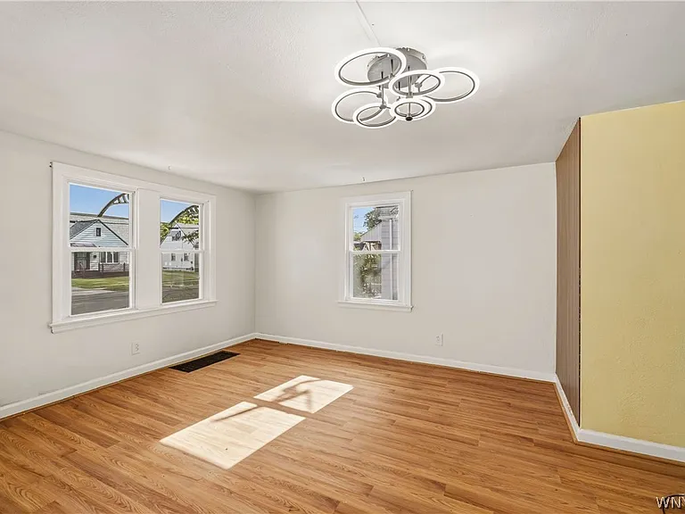 171 Weston Ave — Photo 7