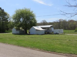 708 Sawmill Rd, Tellico Plains, TN 37385