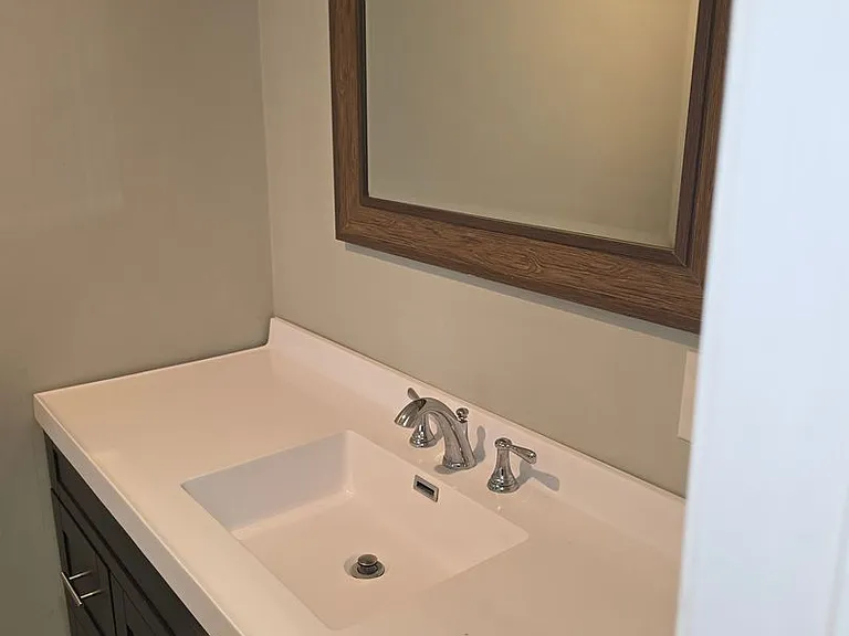 905 E Washington St — Photo 23