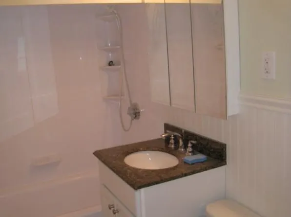 10 Evergreen Ave, Somerville, MA