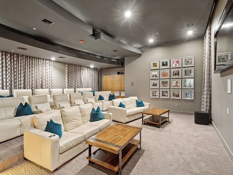 Ridgegate_amenity__theatre