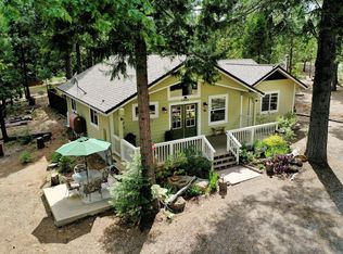 2402 Jakes Pl, Mount Shasta, CA 96067