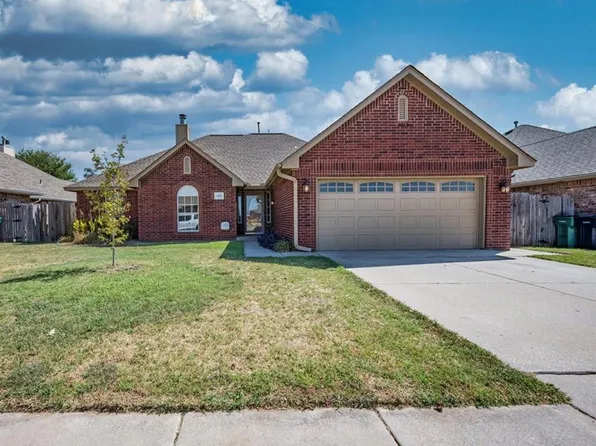 808 W Vickery Ave, Yukon, OK 73099