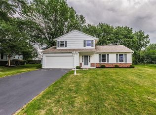 80 Sweet Briar Knl, Henrietta, NY 14467