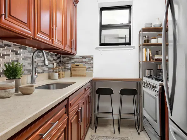 (undisclosed Address), Bronx, NY 10461