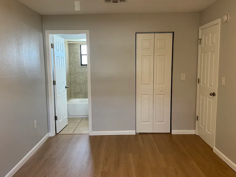 8559 Rosalind Ave — Photo 5