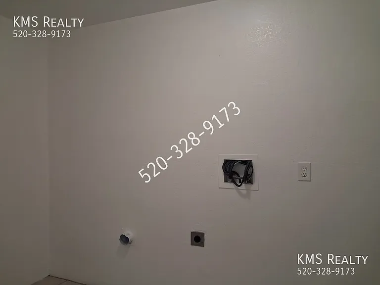 5511 W Utah St — Photo 8
