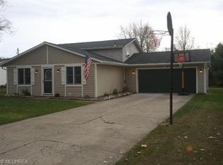349 Deepwood Ln, Amherst, OH 44001