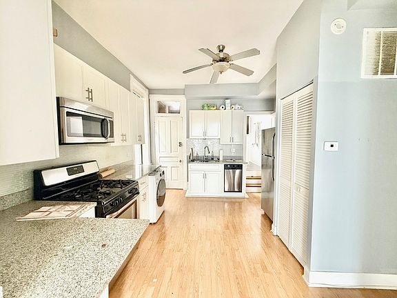 5th image of 1874 N Hoyne Ave APT 2F