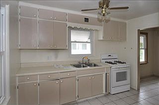 5th image of 147 Darragh Dr