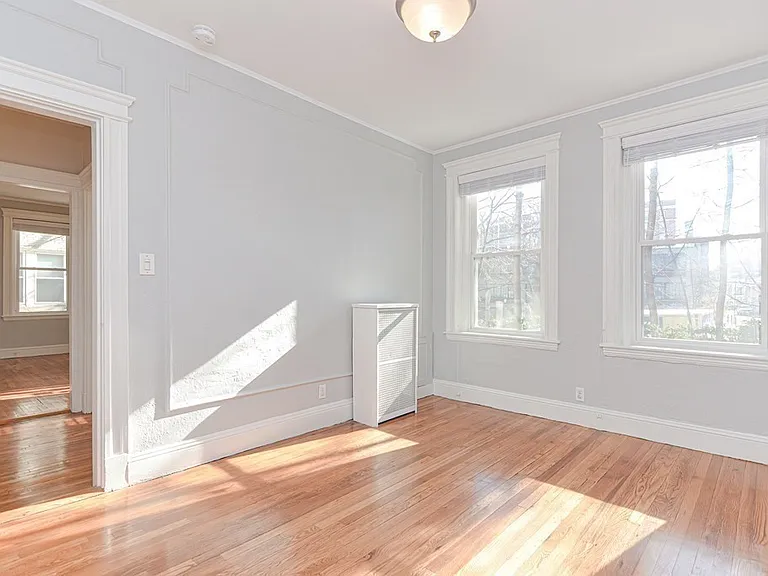 25 Green St #1 — Photo 16