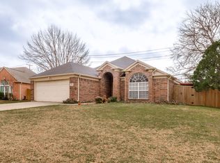 1800 Corvallis Ct, Arlington, TX 76006