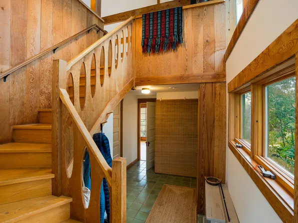 (undisclosed Address), Mill Valley, CA 94941