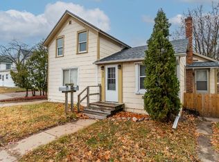 928 1/2 Water St, Eau Claire, WI 54703