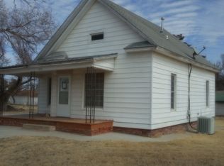 202 S Santa Fe St, Shattuck, OK 73858