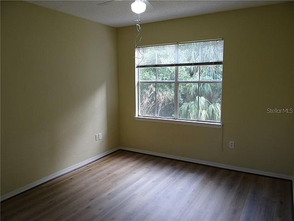 5th image of 18001 Richmond Place Dr APT 1120
