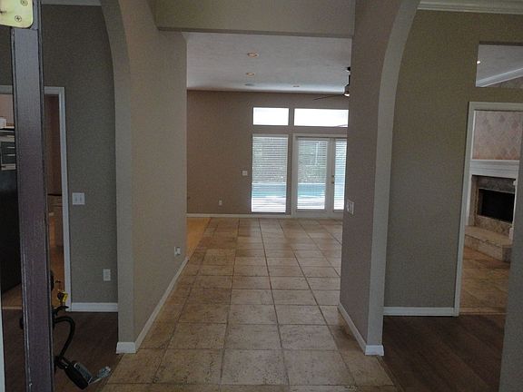 4th image of 1112 NW 58th Ter