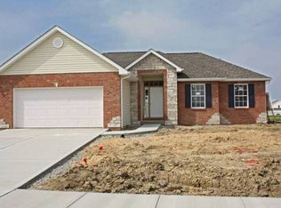 2617 Greystone Estates Pkwy, Belleville, IL 62221