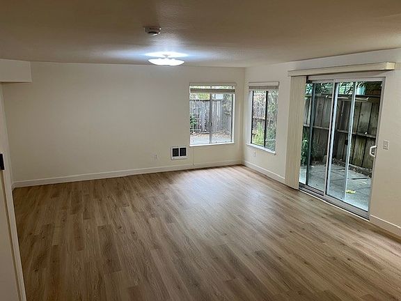 2nd image of 154 Tunstead Ave APT 6