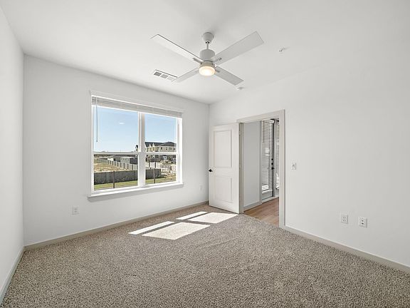 5th image of 29655 Jordan Ranch Blvd #B-1
