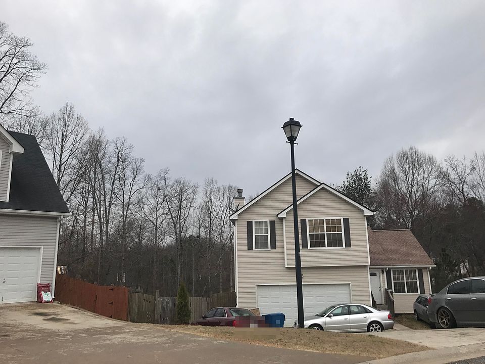 2nd image of 732 Fletcher Dr