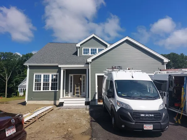 17-17C Crownshield, Uxbridge, MA 01569