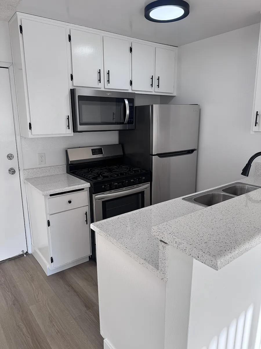 Kitchen - Venice Apartments