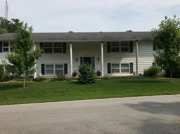 24 Powell, Riverton, IL 62561
