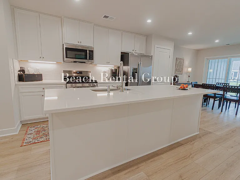 8907 Hudson Ln — Photo 9