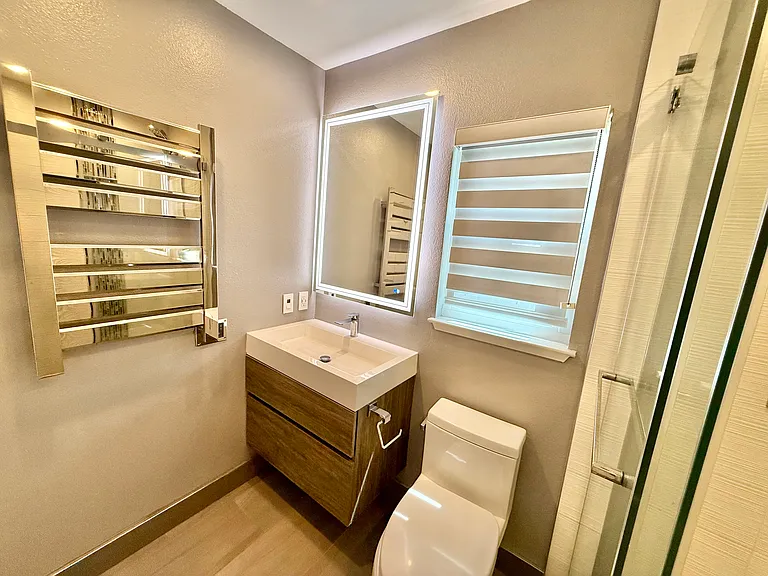 4238 Diavila Ave — Photo 38