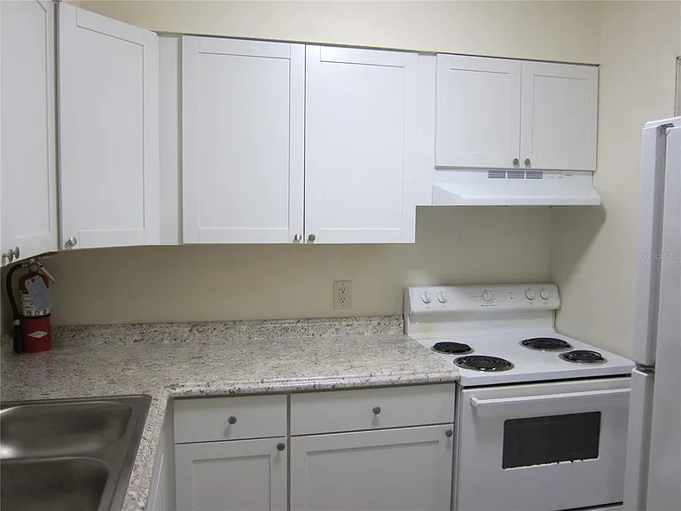 300 NW 20th Ave #6 — Photo 22