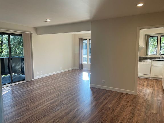 2nd image of 1960 Desert Cir #5