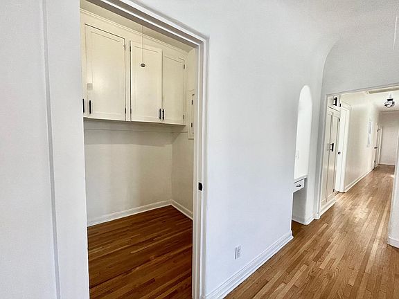 3rd image of 643 S Cloverdale Ave #5