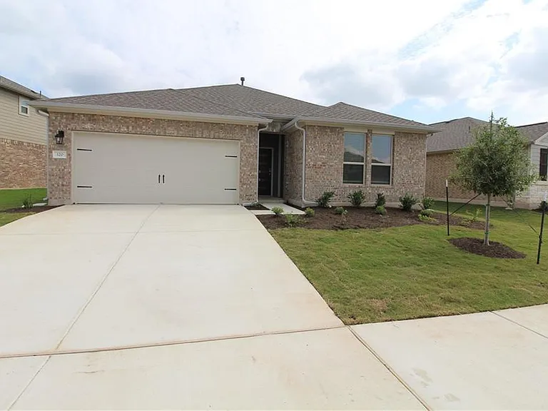 120 Peruvian Ln — Photo 39