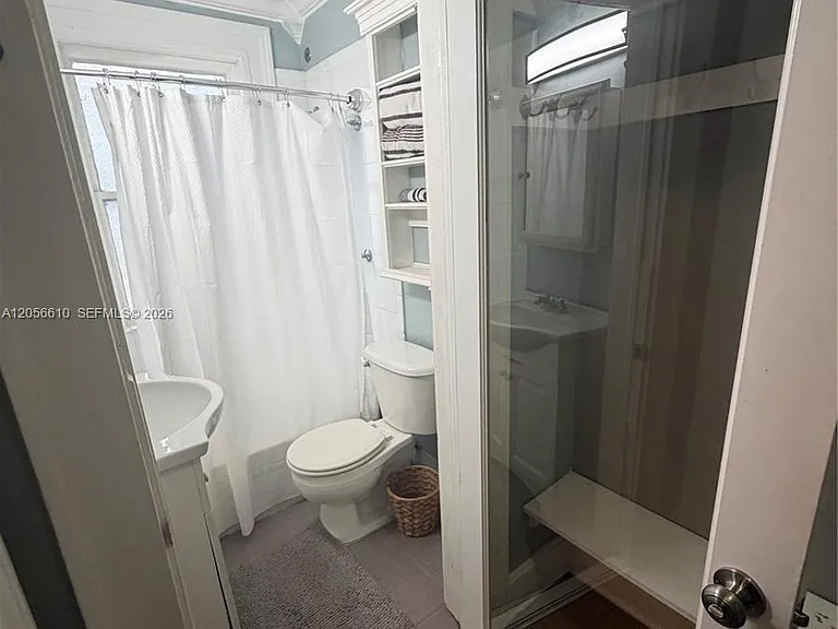 124 Mendoza Ave #2A — Photo 9